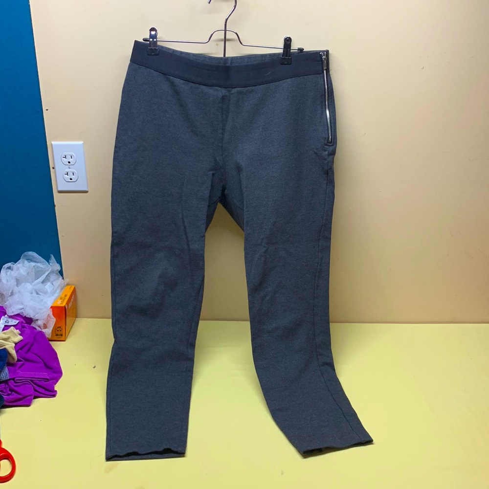 L Gap Leggings